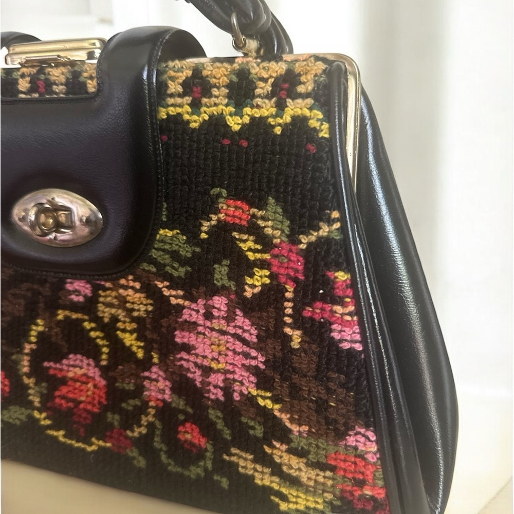 Vintage 1960s Tapestry Carpetbag Handbag – Floral Print – Classic 60s Fashion – - Picture 7 of 8